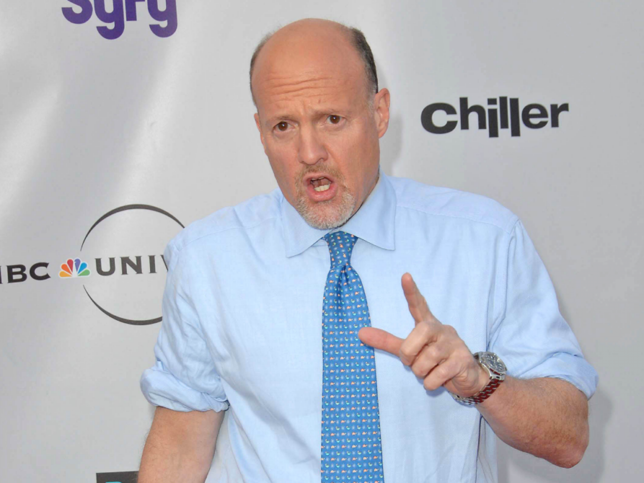 Jim Cramer Says ‘There Are Hundreds Of Articles’ About Apple Losing Top Spot In China: ‘Google And Microsoft Can Barely Buy An Inch Of Ink After Some Spectacular Quarters’